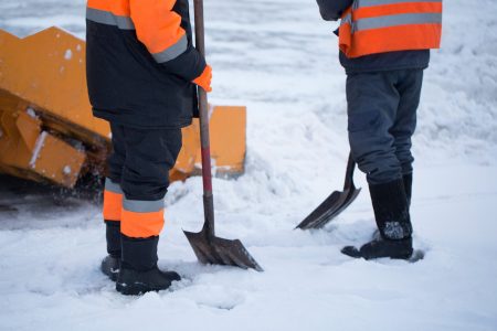 winterdienst schnee entfernen berlin hamburg brandenburg orangienburg potsdam g und s TipTop Service Gebäudereinigung preise angebot reinigungsfirma